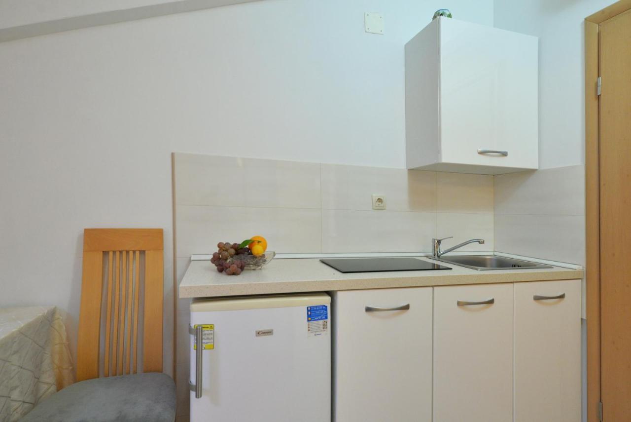 Apartmani Vedrana, Муртер Экстерьер фото