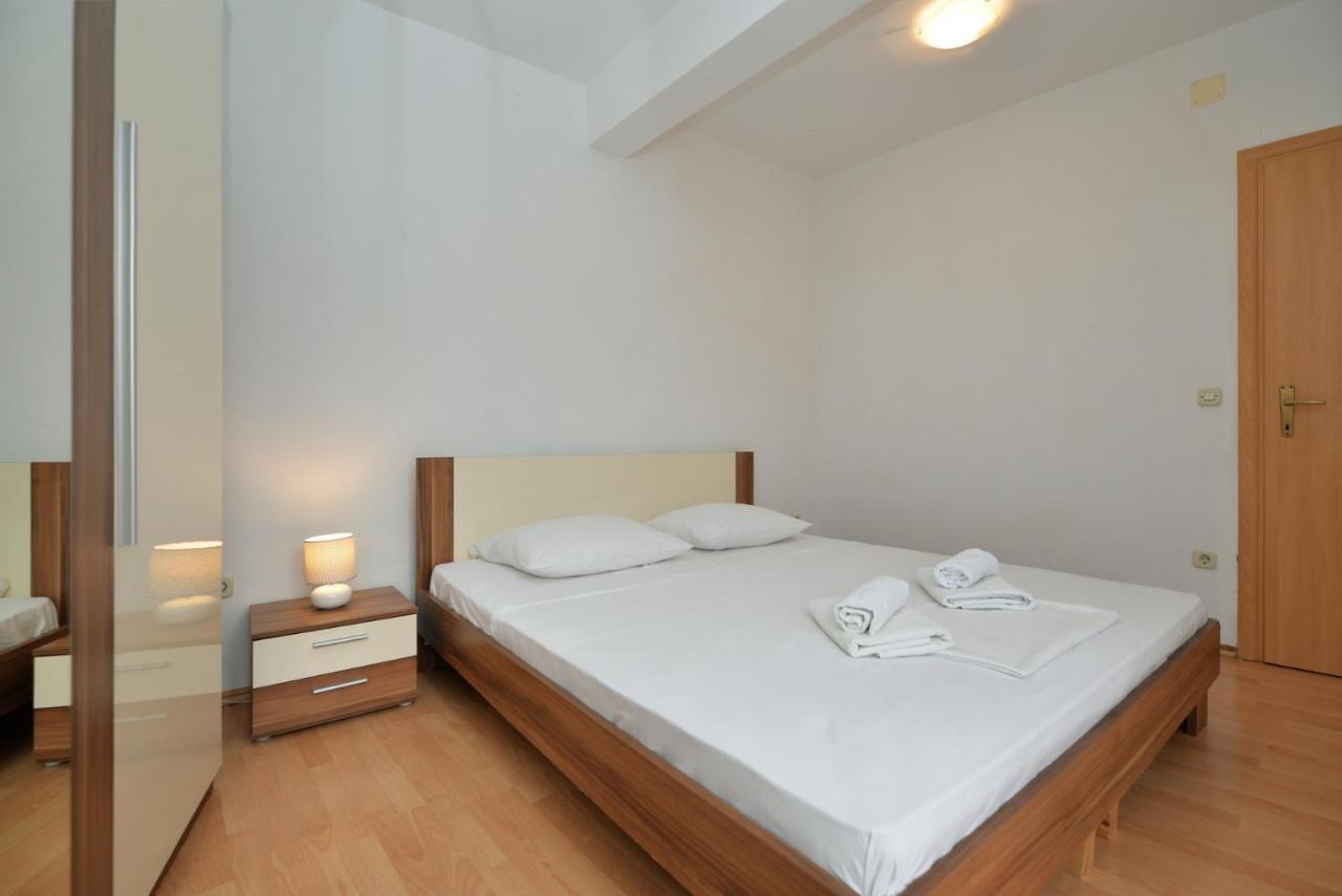 Apartmani Vedrana, Муртер Экстерьер фото