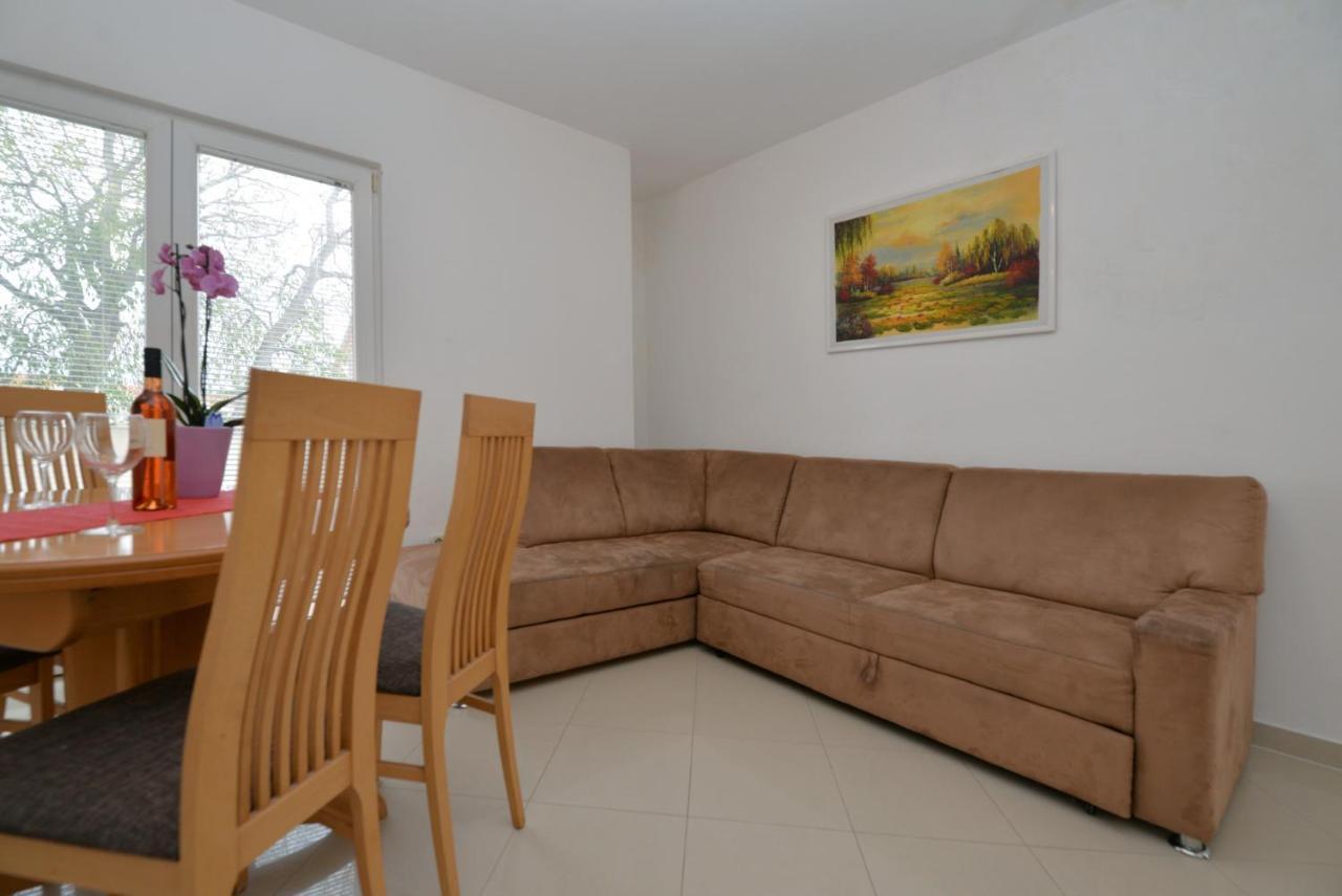 Apartmani Vedrana, Муртер Экстерьер фото