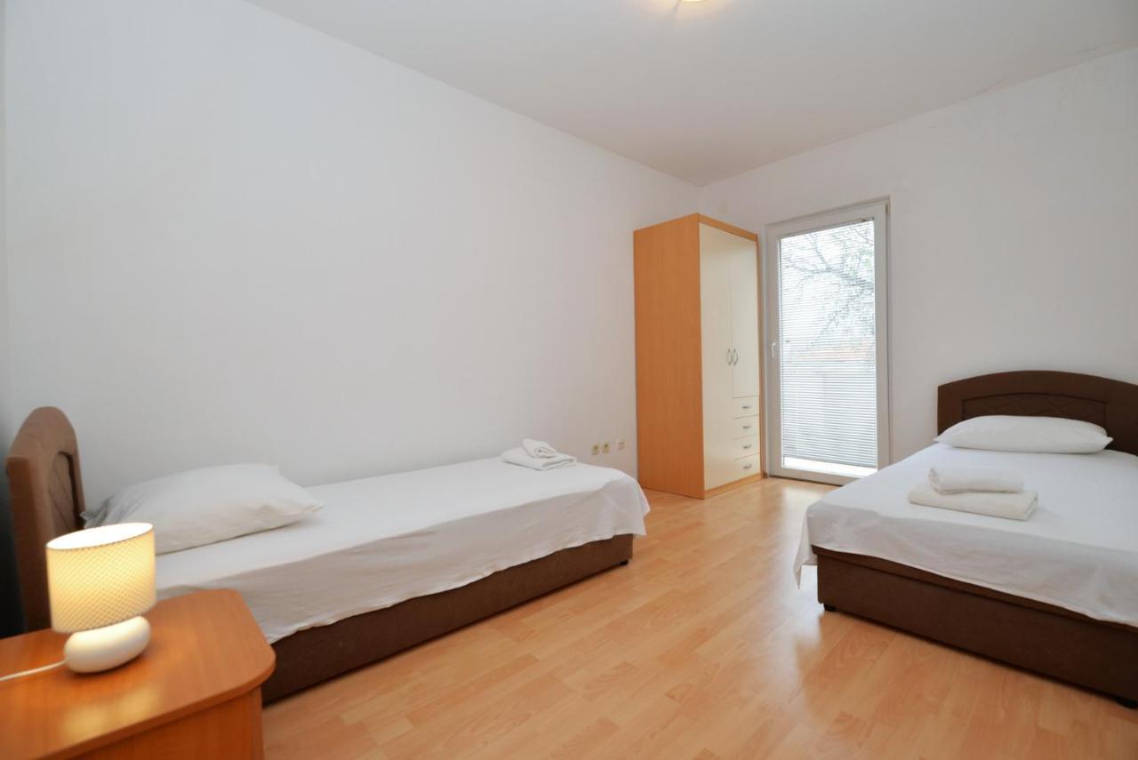 Apartmani Vedrana, Муртер Экстерьер фото