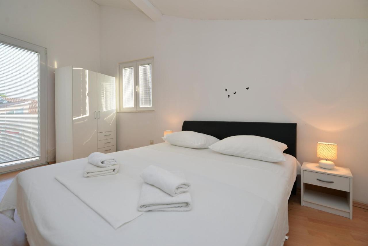 Apartmani Vedrana, Муртер Экстерьер фото