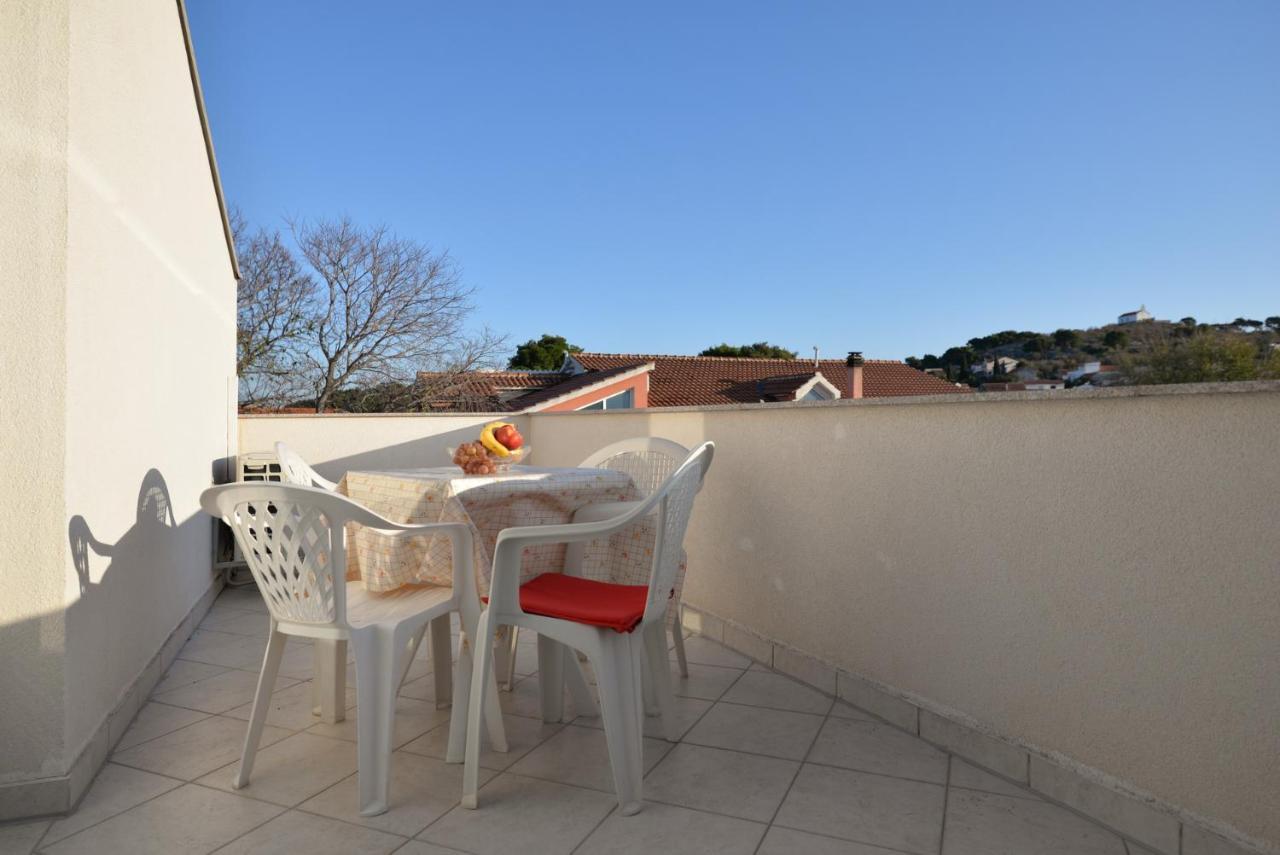 Apartmani Vedrana, Муртер Экстерьер фото