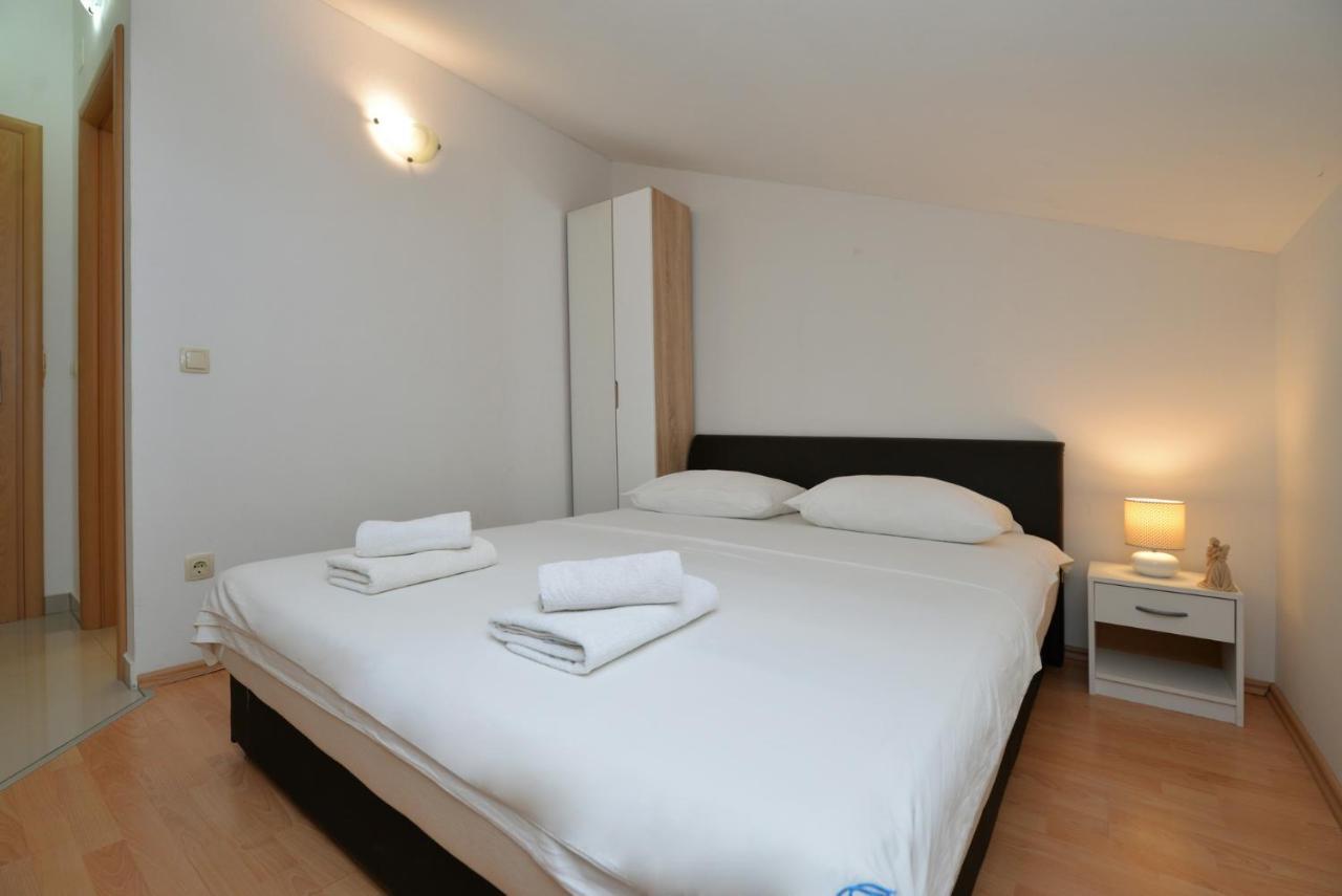 Apartmani Vedrana, Муртер Экстерьер фото