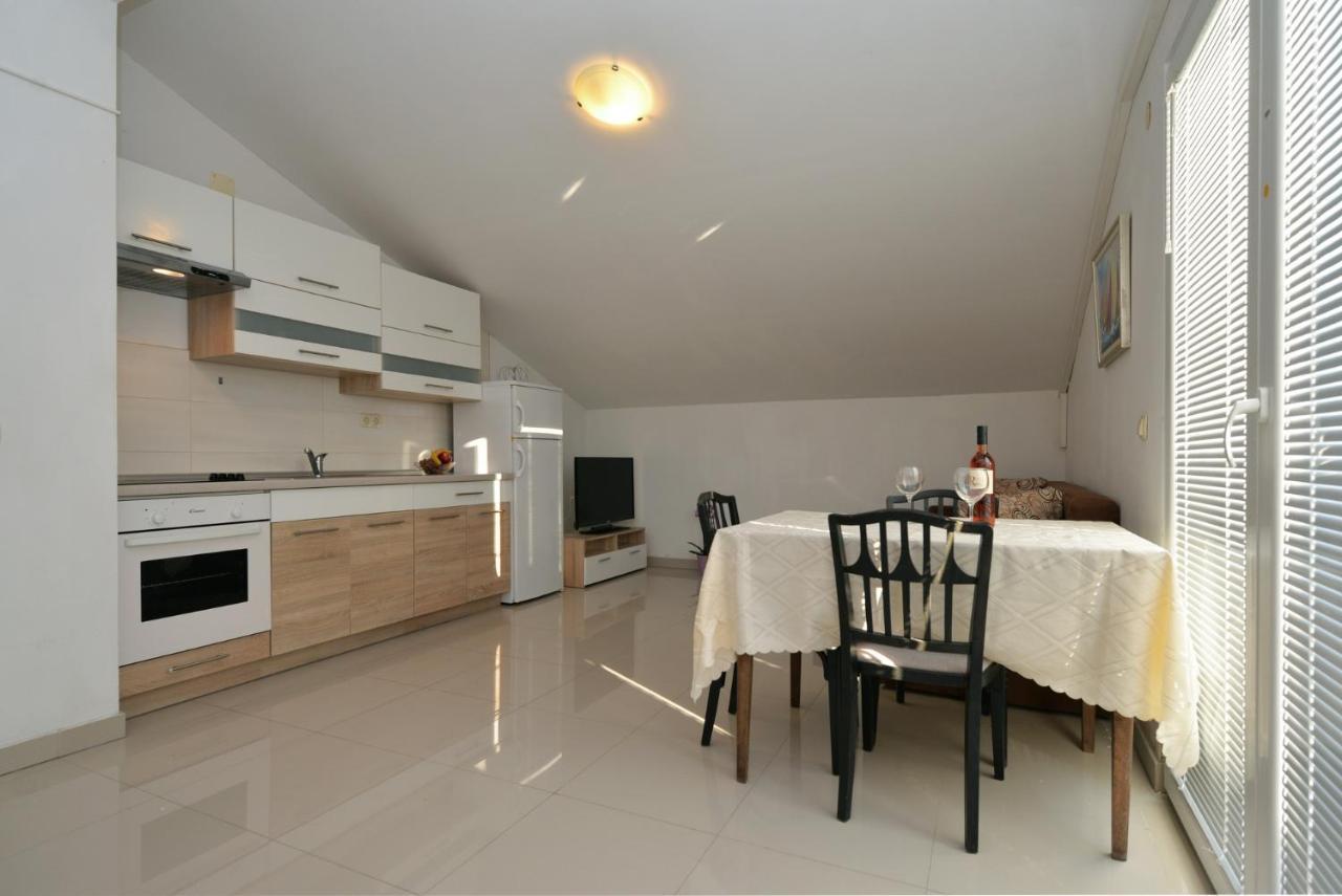 Apartmani Vedrana, Муртер Экстерьер фото