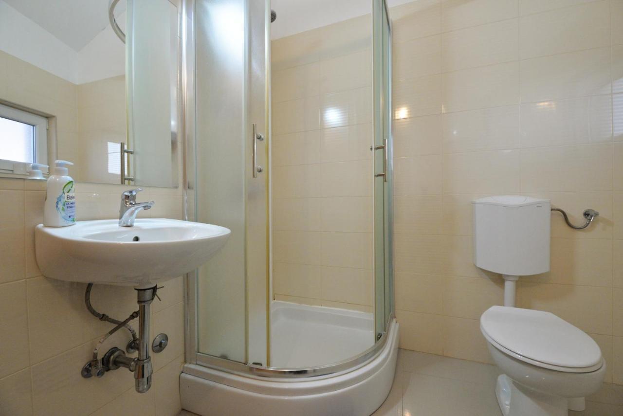 Apartmani Vedrana, Муртер Экстерьер фото