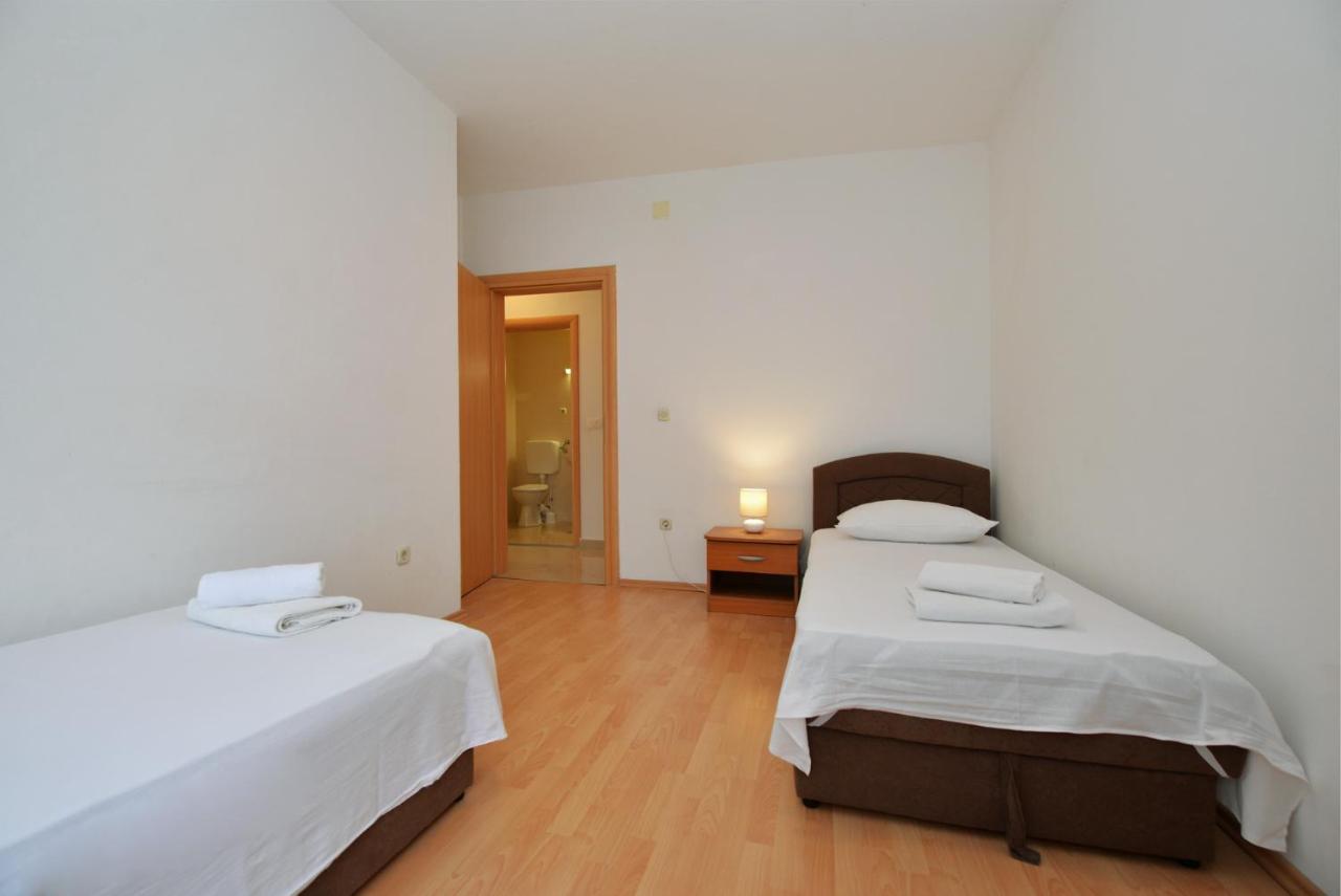 Apartmani Vedrana, Муртер Экстерьер фото