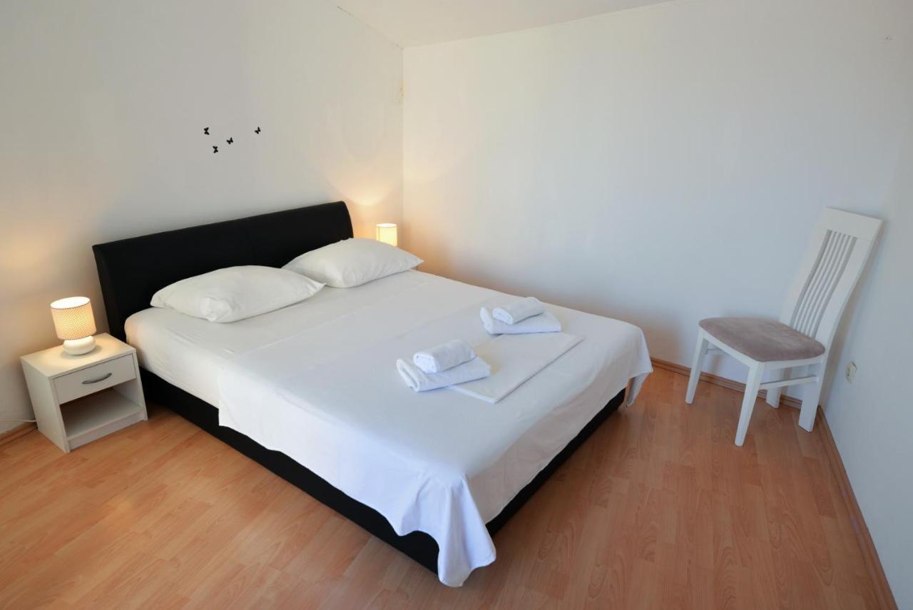 Apartmani Vedrana, Муртер Экстерьер фото